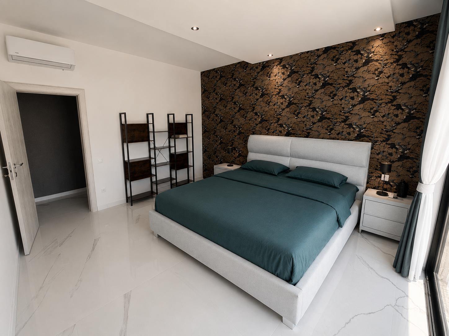 Schlafzimmer – Goldene Tapete 2